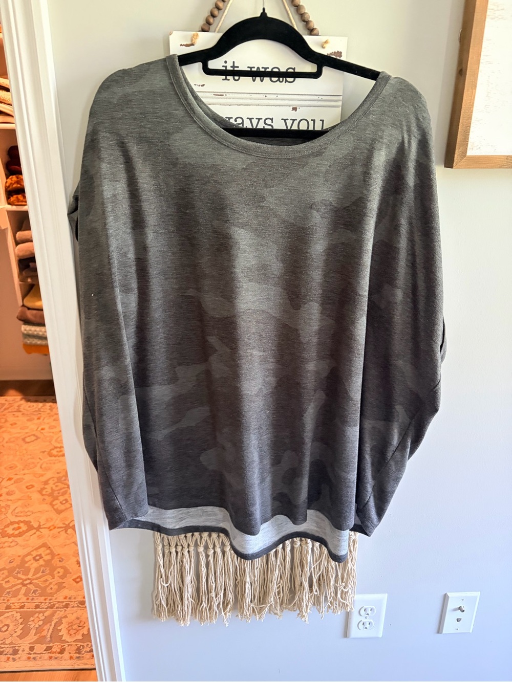 Maurice’s Gray Camo Lightweight Pullover tee